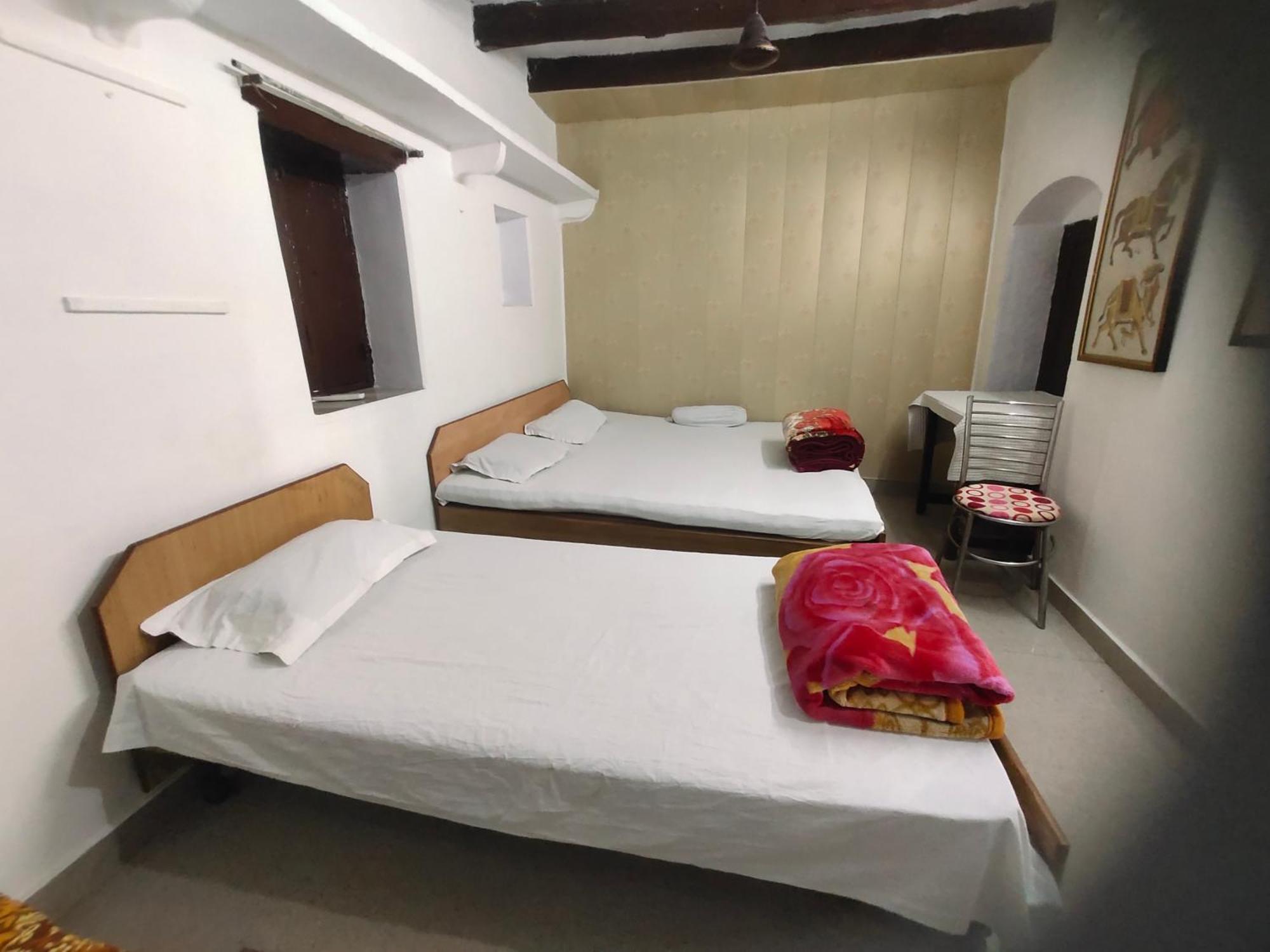 Sunrise Lodge Варанасі Номер фото